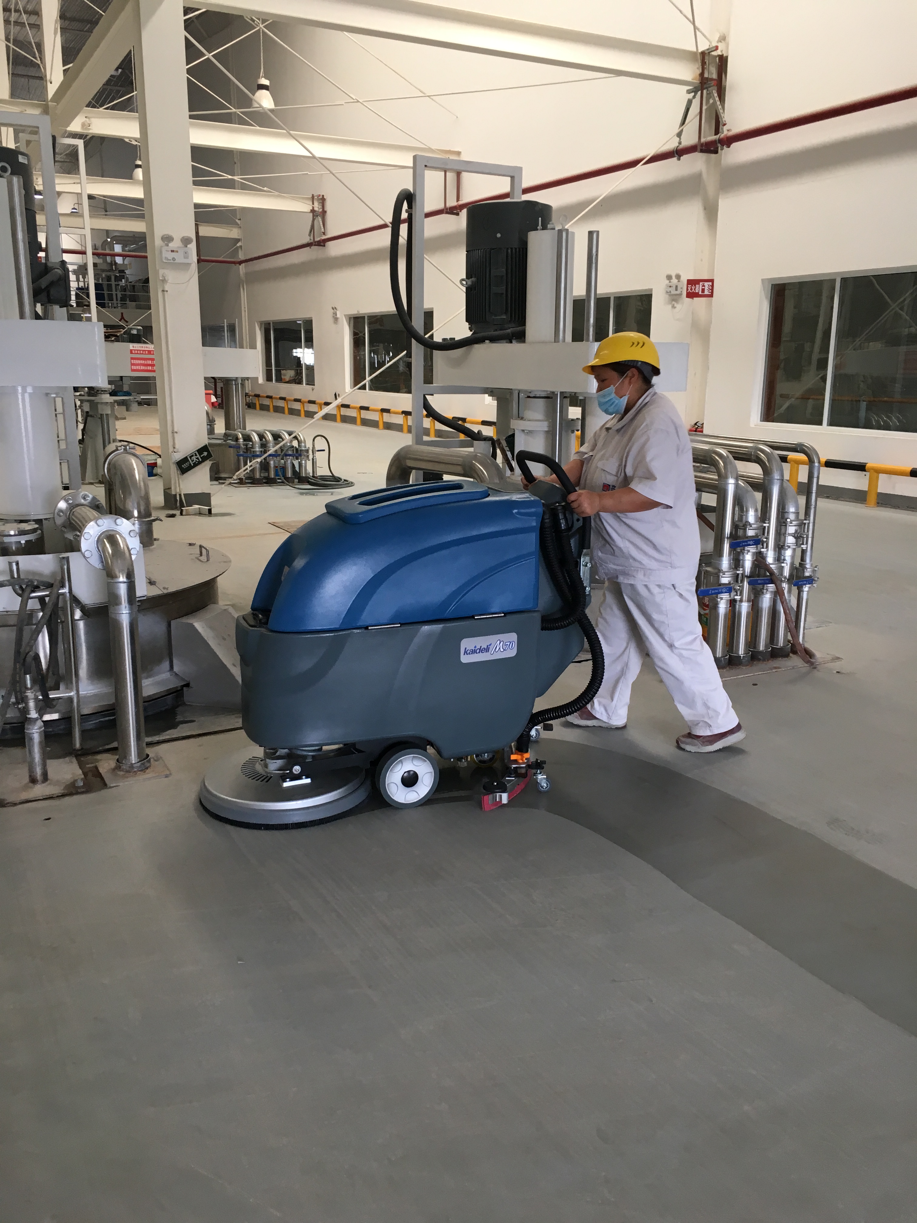 立邦工廠清潔使用手推式麻豆强奸电影大全
