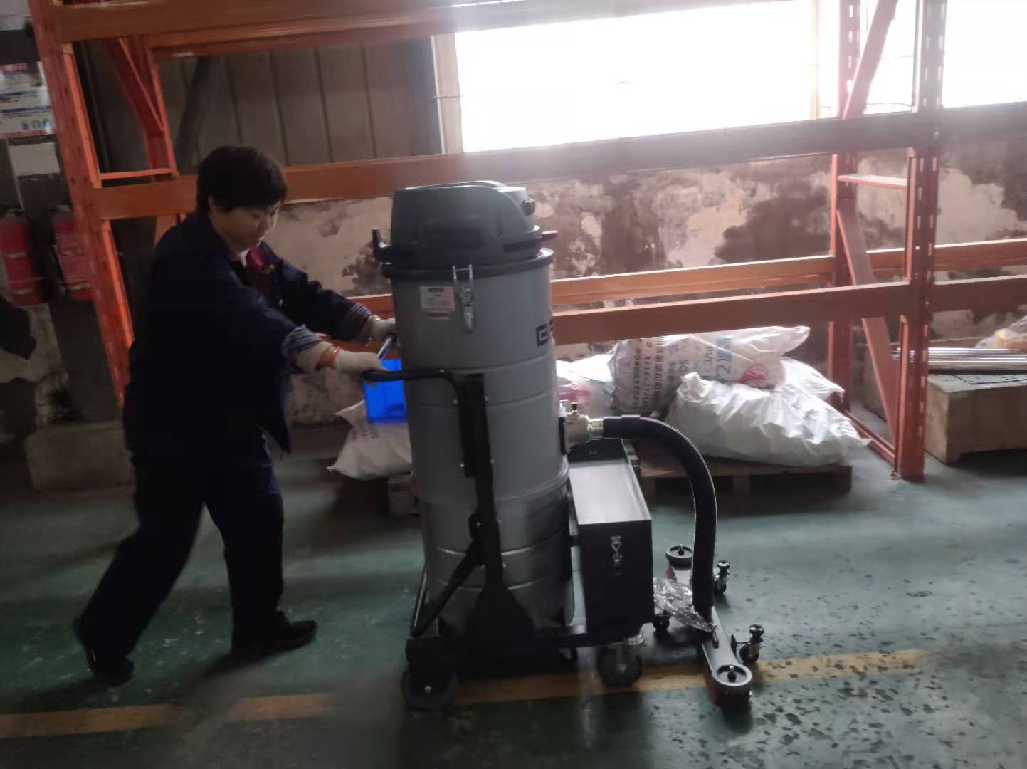 工業用粉塵防爆吸塵器的作用